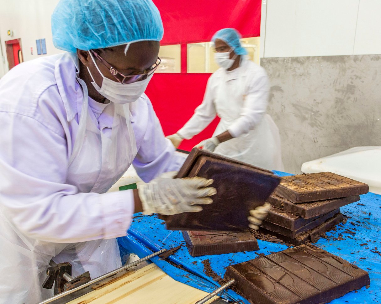CEMOI Unité de production de chocolat en pâte, Abidjan, Côte d'Ivoire. Mars 2016 © Jacques Torregano pour JA &copy; Jacques Torregano/Divergence