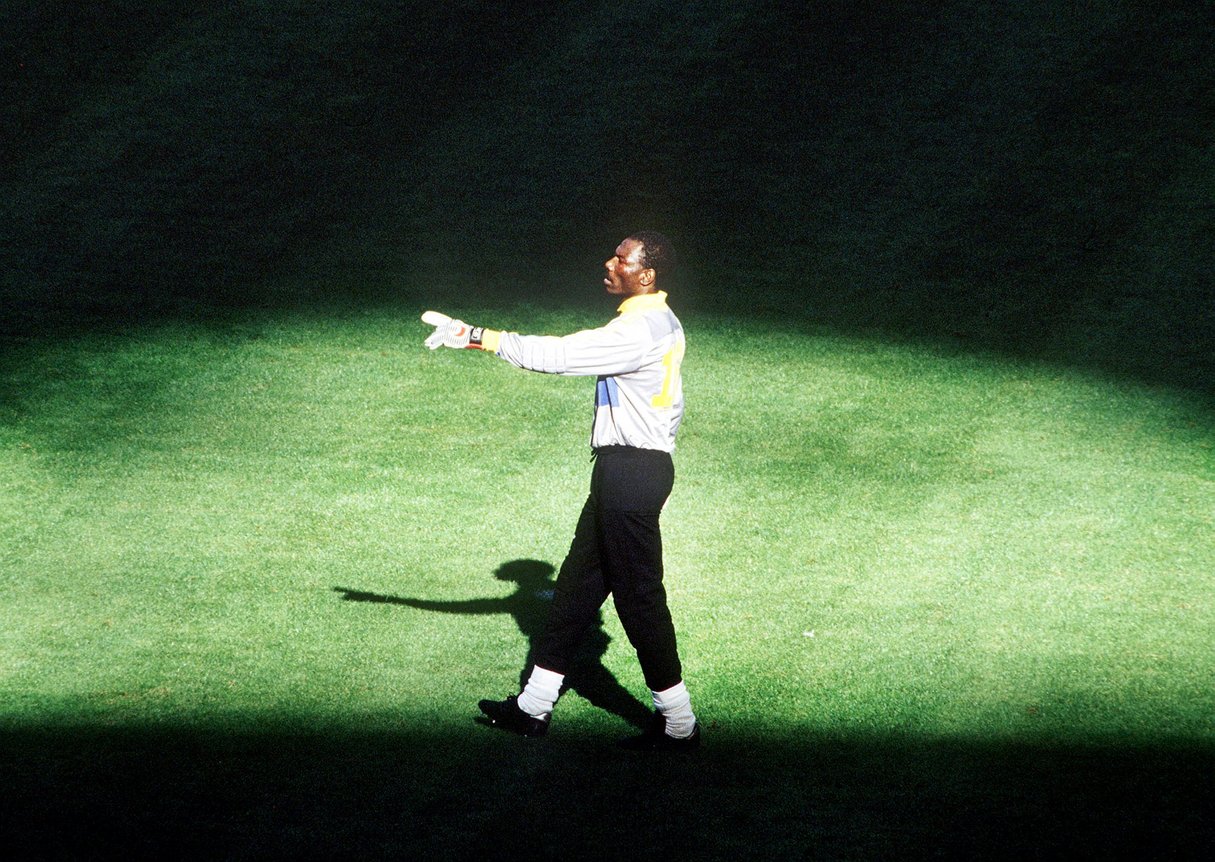 Thomas Nkono, ex-gardien des Lions indomptables, a évolué au Canon entre 1974 et 1982. Il a pu mesurer l’immense prestige du club, bien au-delà de la capitale camerounaise. © Bob Thomas/Getty Images