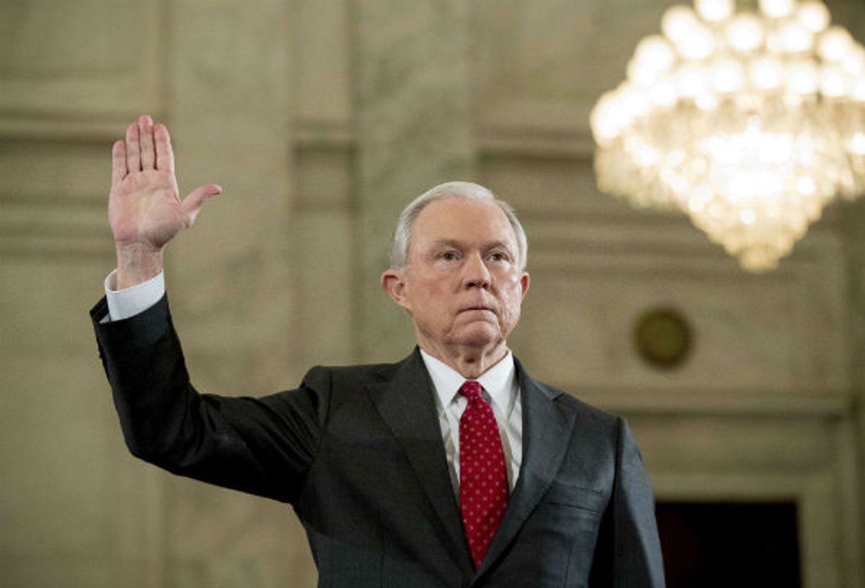 Jeff Sessions lors de son audition de confirmation au Sénat pour le poste de « Attorney General » (ministre de la Justice aux États-Unis) à Washington le 10 janvier 2017. © Andrew Harnik/AP/SIPA