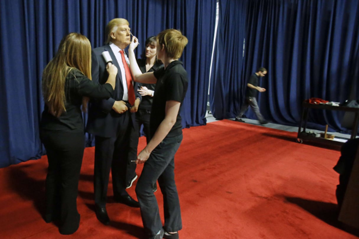 Dernières finitions sur la statue de Donald Trump, au musée Madame Tussauds, à Orlando, en Floride, le 18 janvier 2017. © John Raoux/AP/SIPA