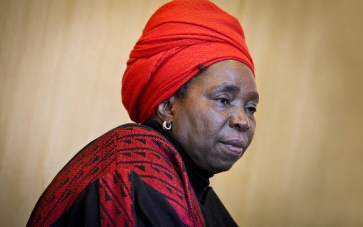 Nkosazana Dlamini Zuma, ancienne présidente de la Commission de l’Union africaine, à Paris au siège de l’UNESCO, le 15 novembre 2012. © Vincent Fournier/JA