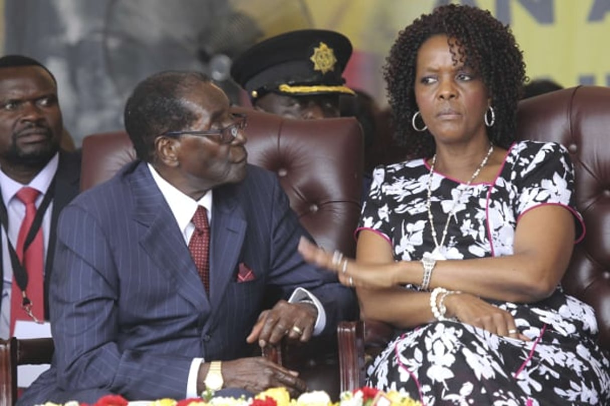 Robert Mugabe et son épouse Grace Mugabe en février 2016. © Tsvangirayi Mukwazhi/AP/SIPA