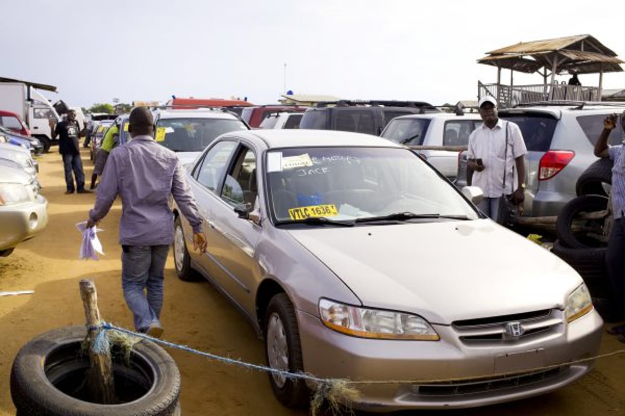 Environ 30 000 voitures d’occasion arrivaient à Cotonou tous les mois. Aujourd’hui, la filière est à l’arrêt. © Jacques Torregano/ Divergence/JA