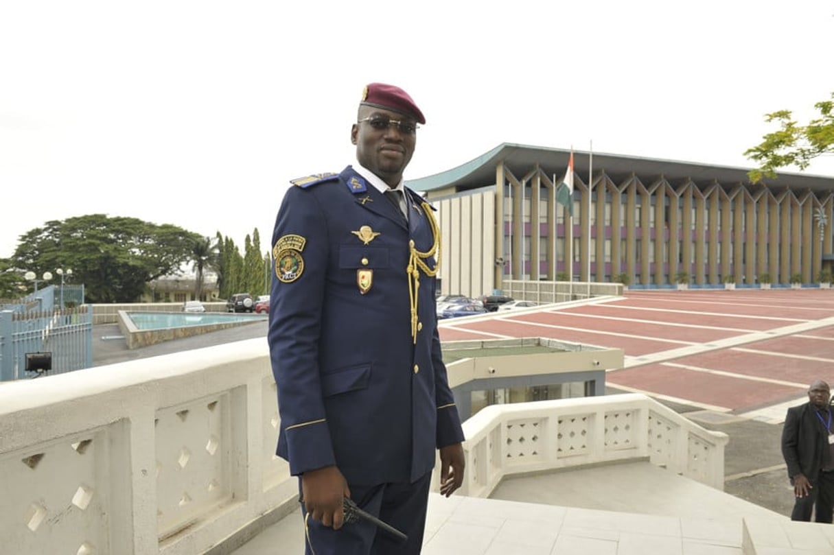 Le lieutenant-colonel Issiaka Ouattara, dit Wattao, à Abidjan le 24 juillet 2013. © Nabil ZORKOT pour Jeune Afrique