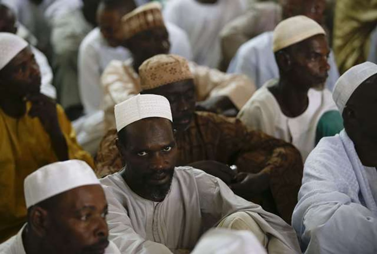 Des Centrafricains de confession musulmane attendent de rencontrer le pape François à Bangui le 30 novembre 2015 (image d’illustration). © Andrew Medichini/AP/SIPA