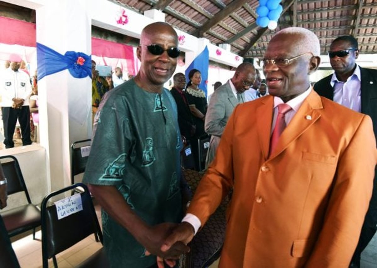 Laurent Akoun et Aboudramane Sangaré lors de la commémoration de l’arrestation de Gbagbo, le 11 avril 2017, à Abidjan. © Olivier pour JA