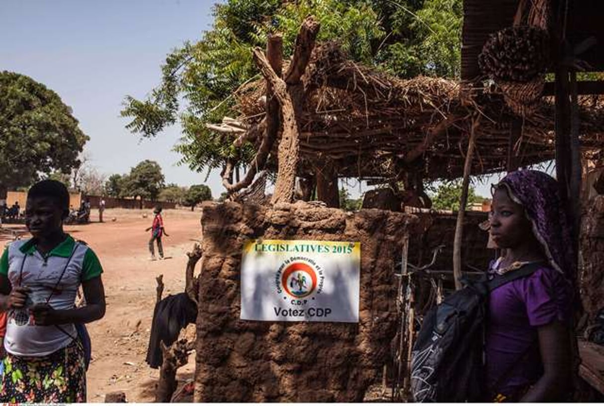 Une affiche électorale du CDP à Ziniaré, au Burkina, le 24 novembre 2015. © Theo Renaut/AP/SIPA