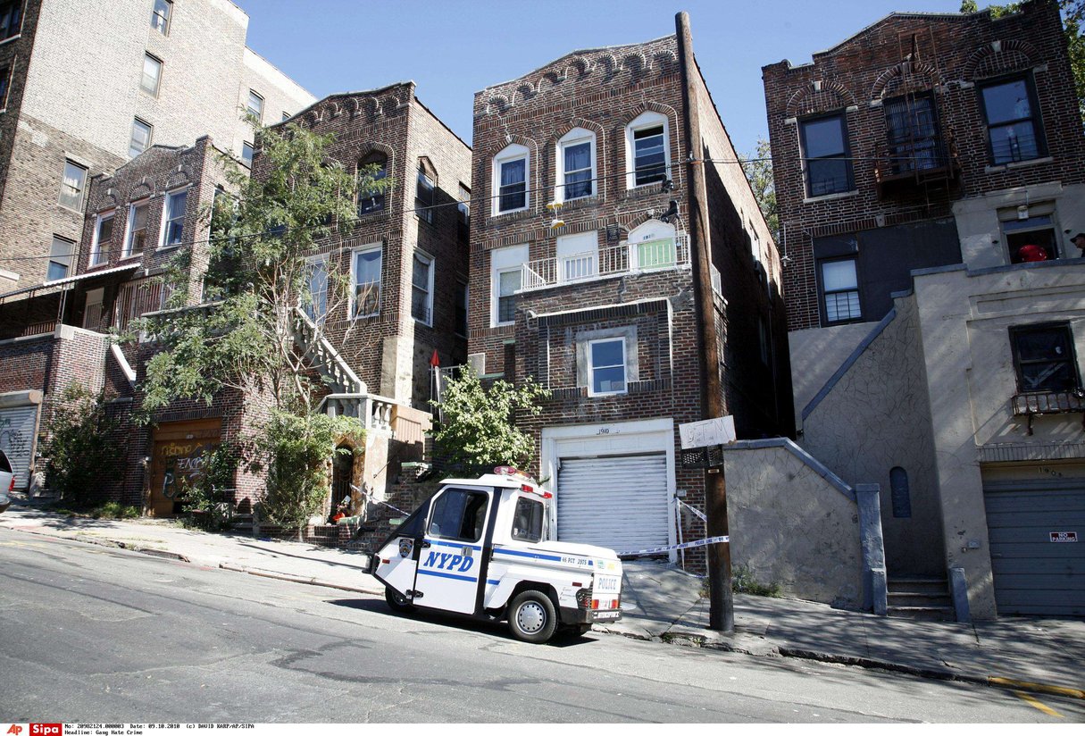 Dans le Bronx, la police et les gangs mènent une guerre incessante. © DAVID KARP/AP/SIPA