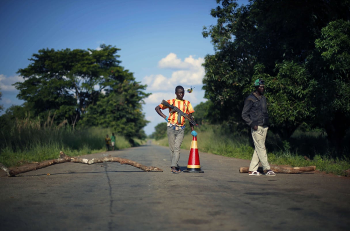 Des miliciens anti-balaka en 2014 en Centrafrique. © Jerome Delay/AP/SIPA