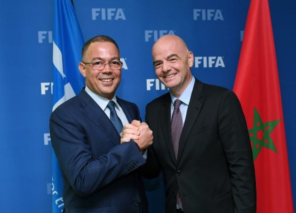 Le patron du foot chérifien (à g.) avec Gianni Infantino, président de la Fifa,le 20 septembre 2016, à Zurich. © Foto-net.