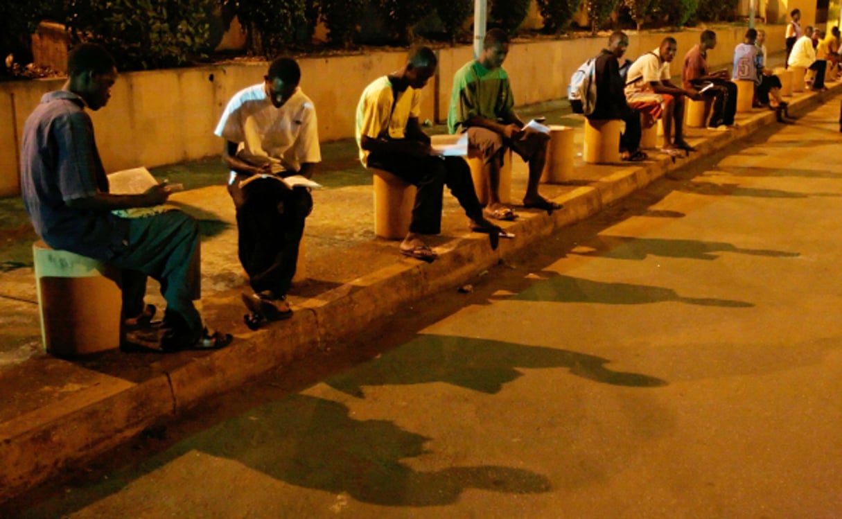 Des étudiants en Guinée Conakry, en juin 2007. © Rebecca Blackwell/AP/SIPA