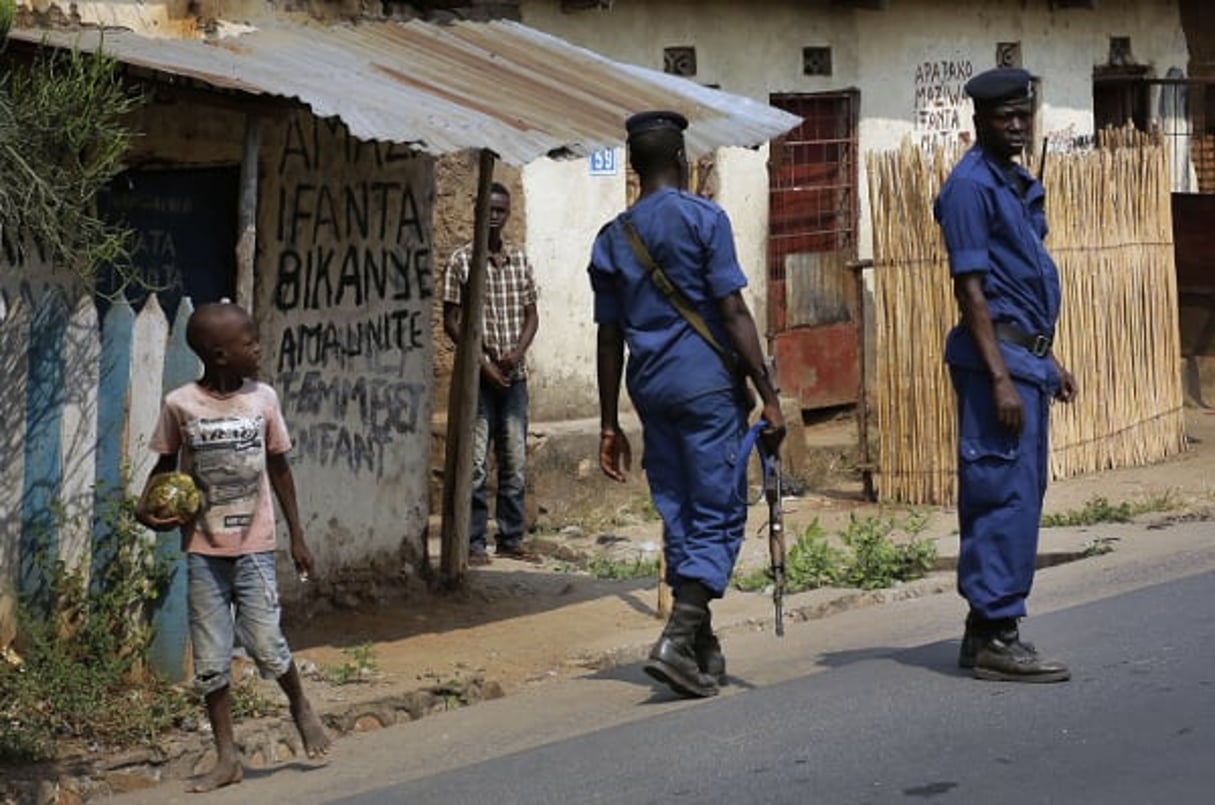 Le porte-parole de la police burundaise a qualifié l’attaque de Kayanza d’acte terroriste. © Jerome Delay/AP/SIPA