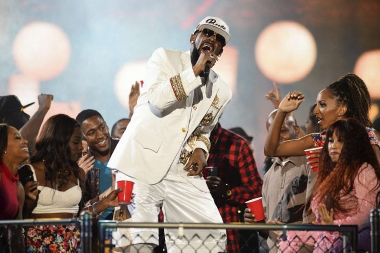 Le chanteur R. Kelly lors d’un show à la Orleans Arena, à Las Vegas en novembre 2015. © Powers Imagery/AP/SIPA