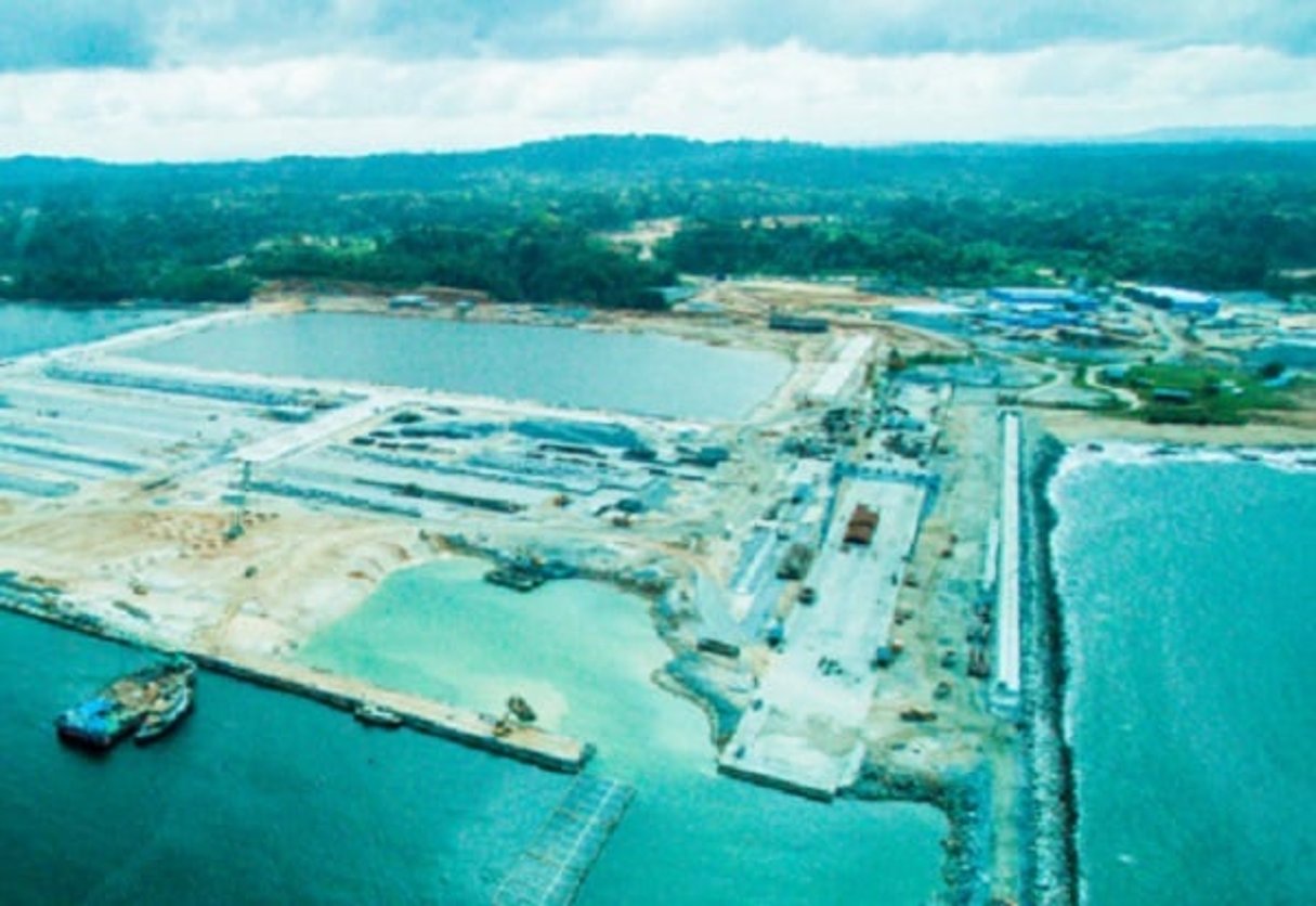 Le port de Kribi en cours de construction le 4 novembre 2013. © Abel Aimé Menoba pour Jeune Afrique