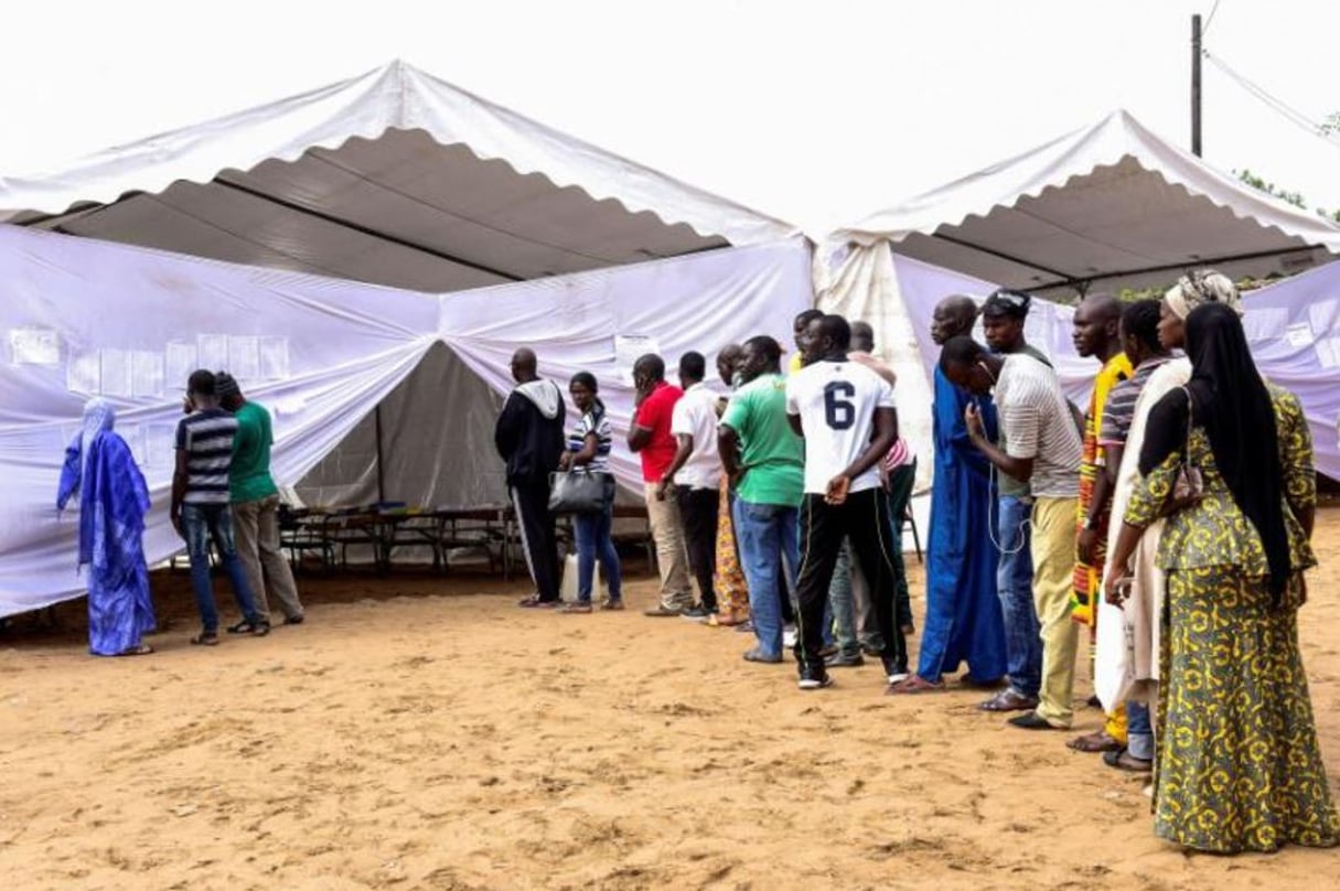 Un bureau de vote à Dakar, le 30 juillet 2017. © afp.com – SEYLLOU