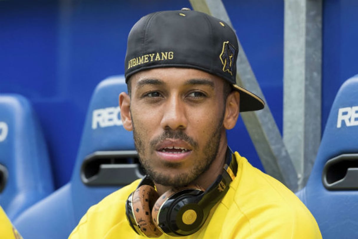 Pierre-Emerick Aubameyang sur les bancs lors du match amical entre le VfL Bochum et son équipe, le Borussia Dortmund, à Bochum, le 22 juillet 2017.