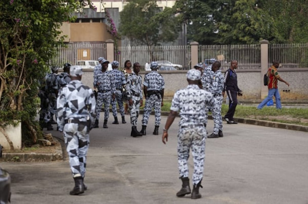 Des policiers ivoiriens, le 22 octobre 2015 à Abidjan, en Côte d’Ivoire. Photo d’illustration. © Schalk van Zuydam/AP/SIPA