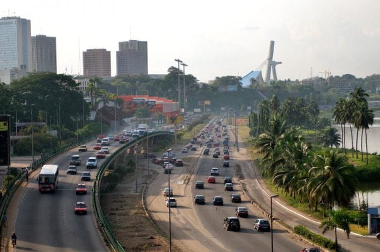 Circulation à Abidjan, en Côte d’Ivoire. © DR/WikimediaCommons
