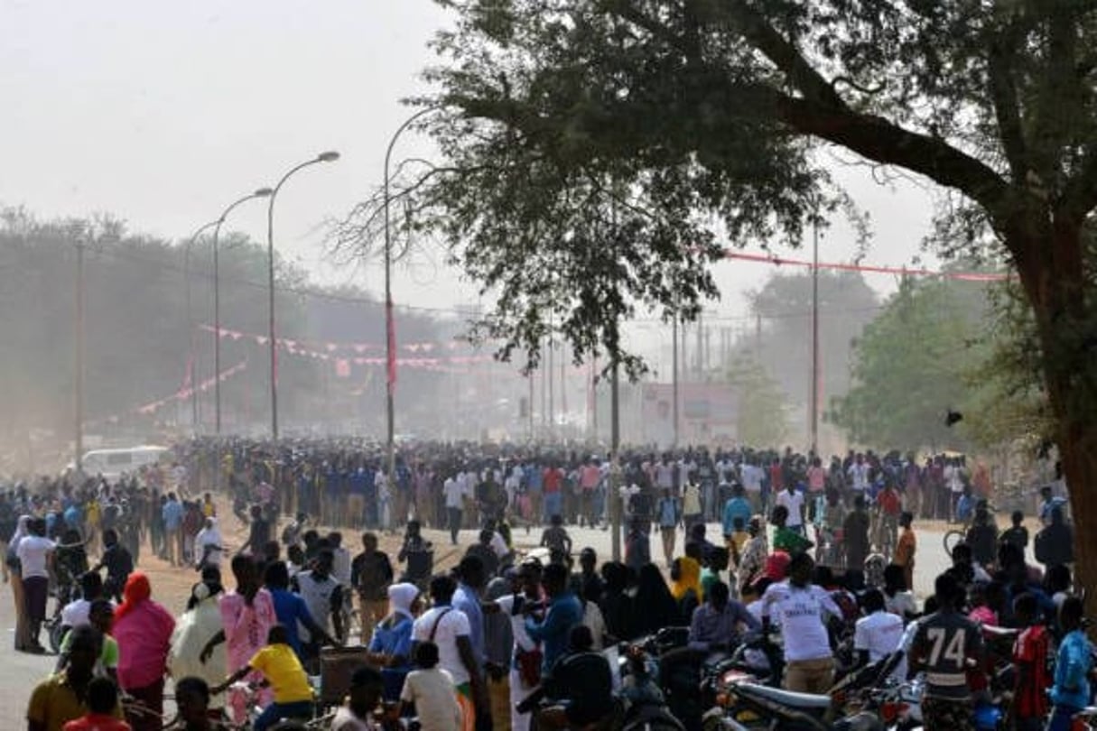 Étudiants rassemblés à Niamey le 16 février 2016. (photo d’illustration) © ISSOUF SANOGO/AFP