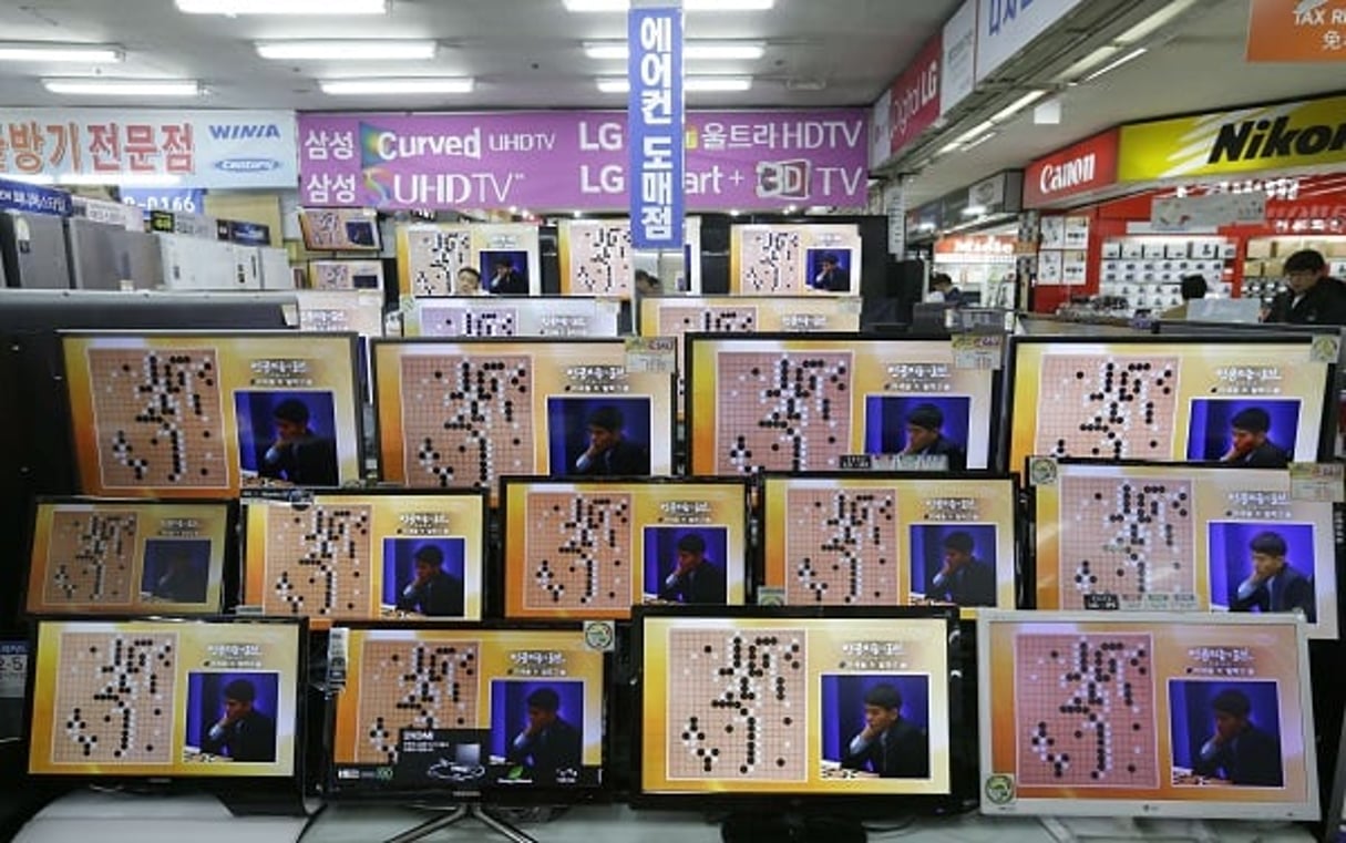 Image d’illustration : le joueur de Go Lee Sedol lors de son match contre le programme d’intelligence artificielle de Google, AlphaGo, le 9 mars 2016 à Séoul. © Ahn Young-joon/AP/SIPA