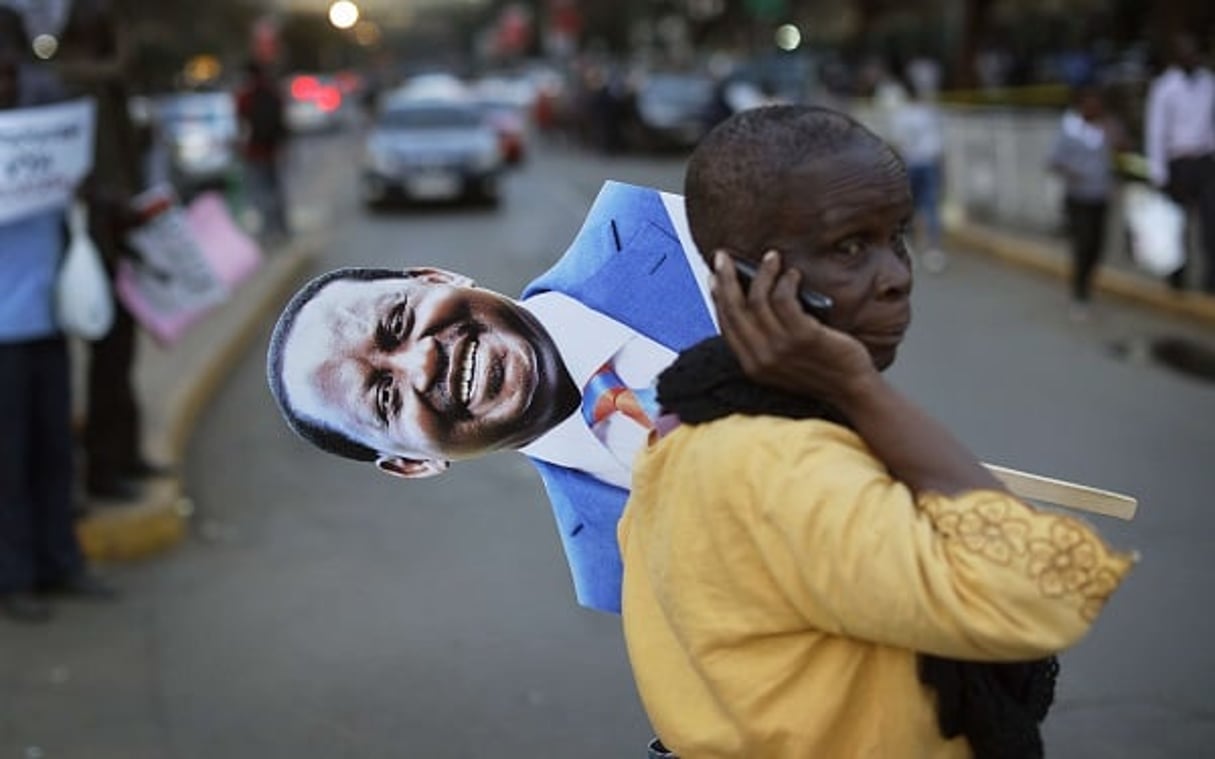 Un partisan de l’opposant kényan Raila Odinga à Nairobi, le 18 août 2017. © Ben Curtis/AP/SIPA