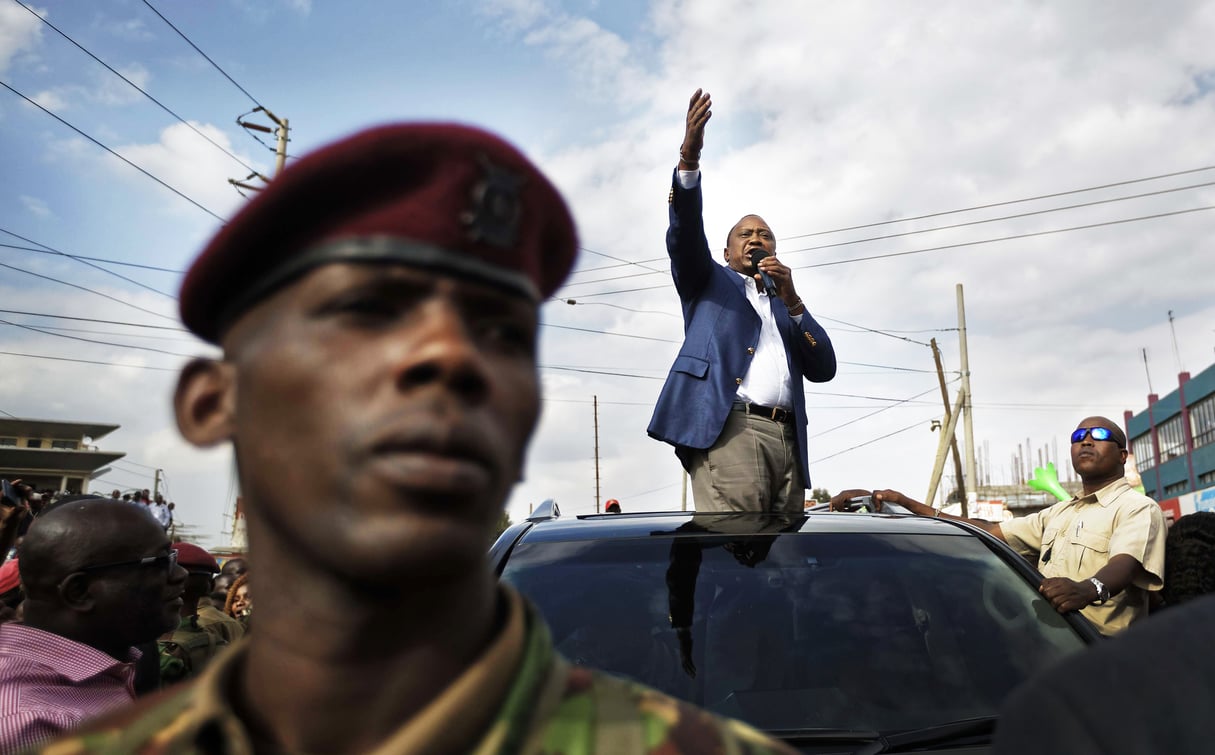 Dès l’invalidation de sa victoire, Uhuru Kenyatta est reparti en campagne (ici à Ongata Rongai, le 5 septembre). © Ben Curtis/AP/SIPA