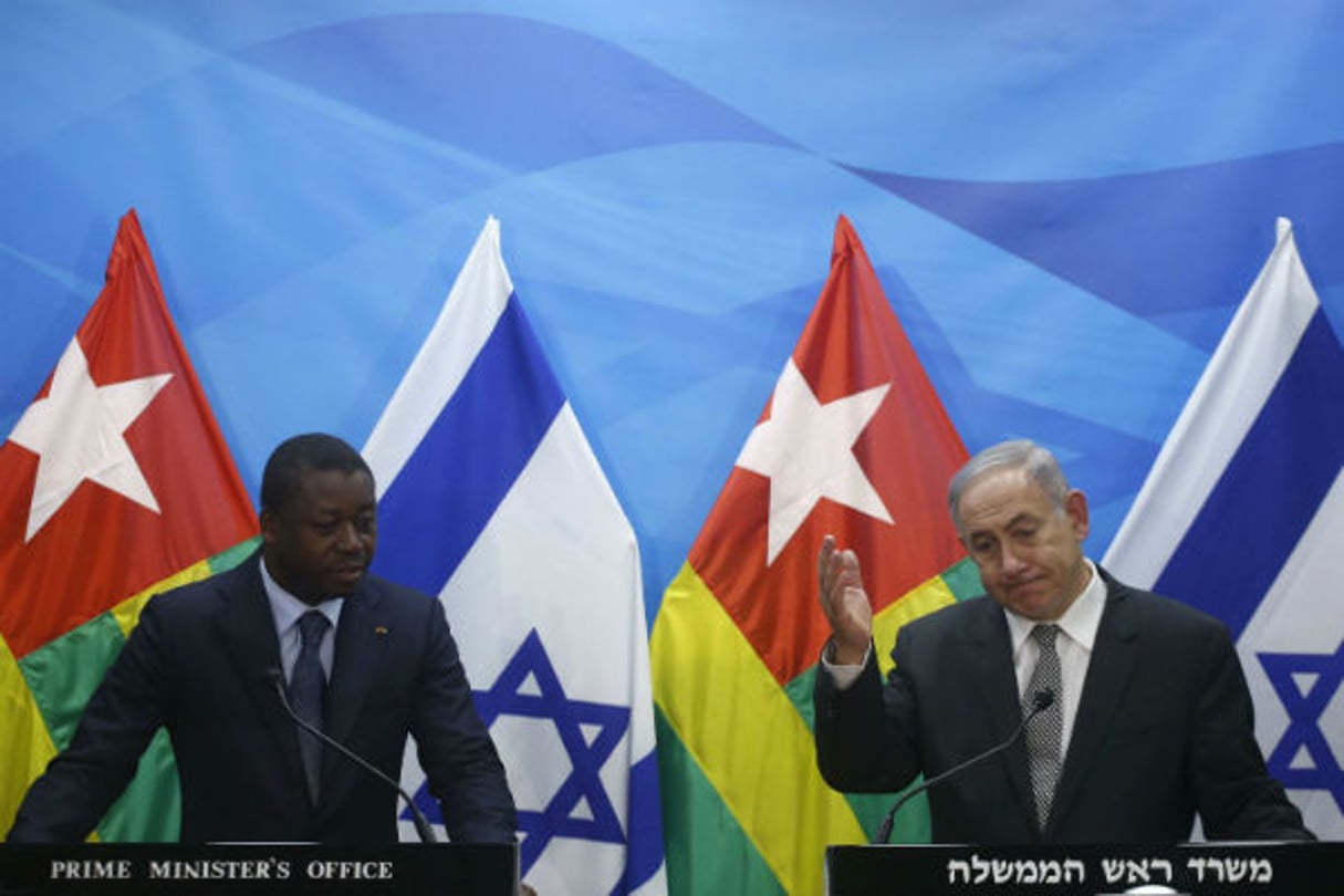 Le président togolais Faure Gnassingbé et le Premier ministre israélien Benyamin Netanyahou à Jérusalem le 10 août 2016. © Ronen Zvulun/AP/SIPA