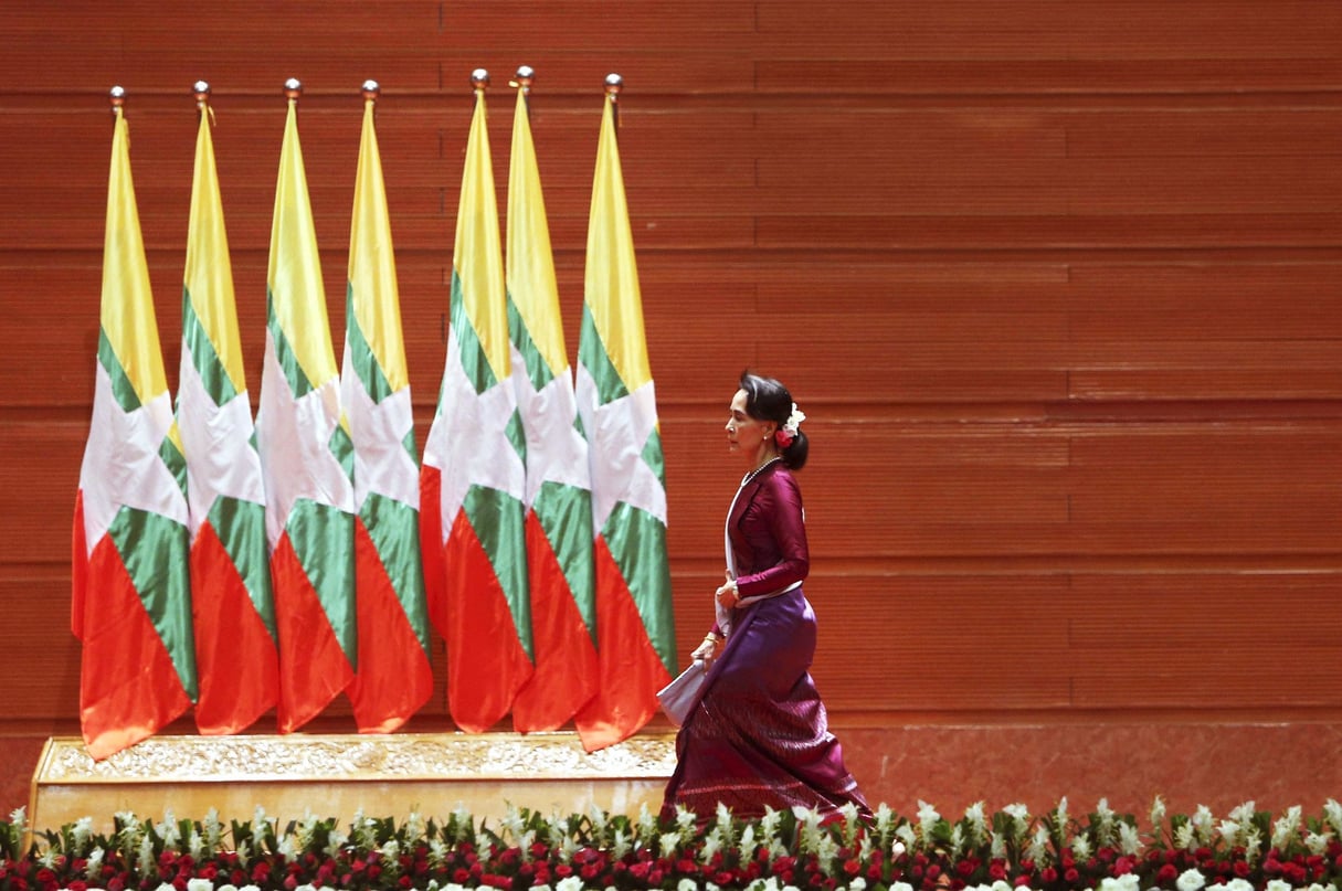 Aung San Suu Kyi lors d’un discours à Naypyidaw, le 19 septembre. © Aung Shine Oo/AP/SIPA