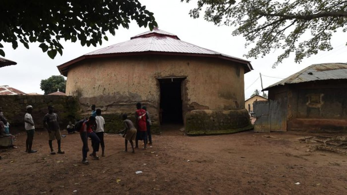 Des enfants jouent à Kparatao, le village natal de l’opposant Tikpi Atchadam, dans le nord du Togo, le 23 septembre 2017 © afp.com/PIUS UTOMI EKPEI