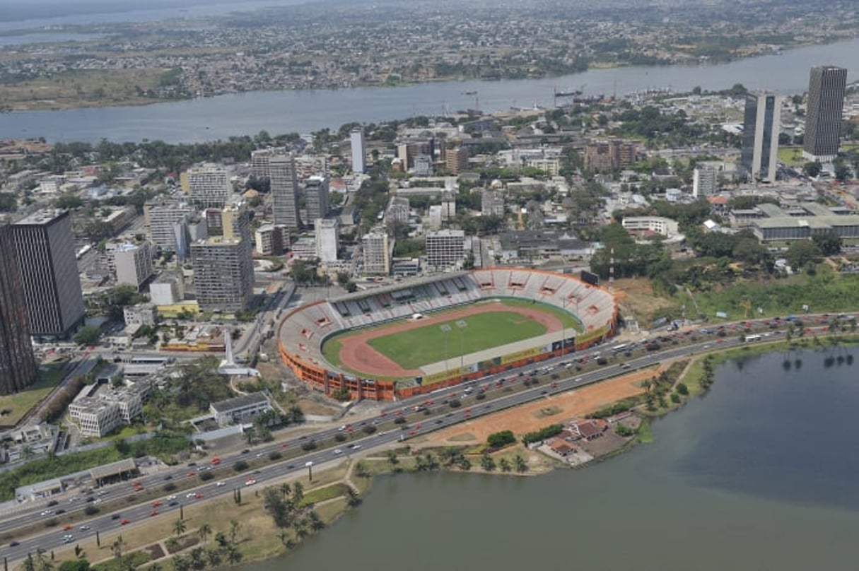 Le stade Houphouët-Boigny, à Abidjan. © Nabil Zorkot, pour les éditions du Jaguar