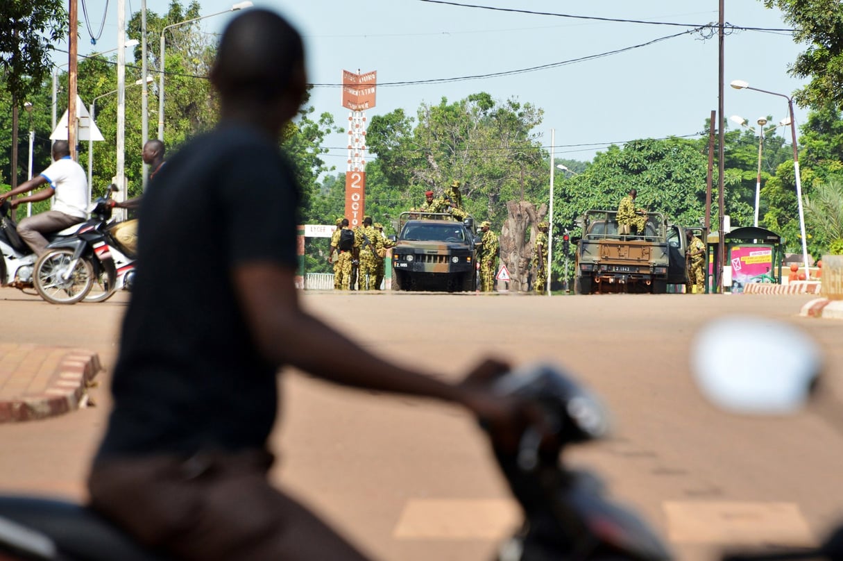 Le 17 septembre 2015, lors du putsch, l’armée burkinabè quadrille Ouagadougou. © AHMED OUOBA/AFP