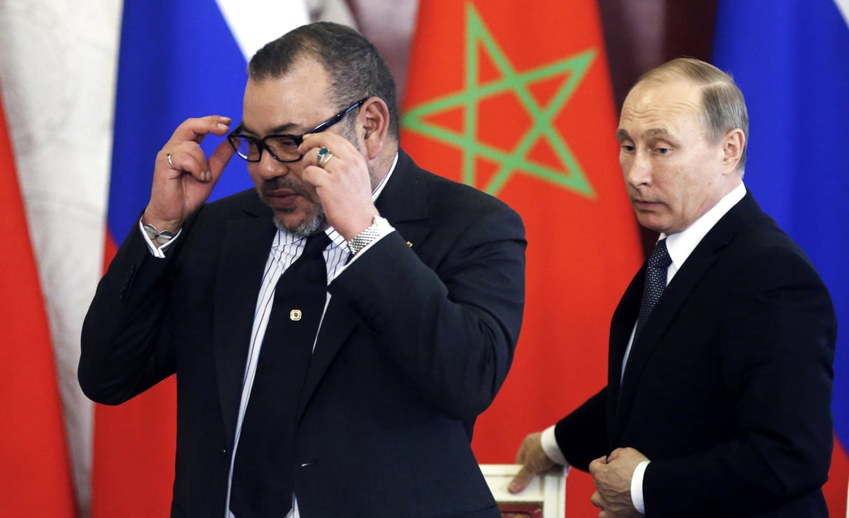 Avec Mohammed VI, au Kremlin, en mars 2016. &copy; MAXIM SHIPENKOV/AFP