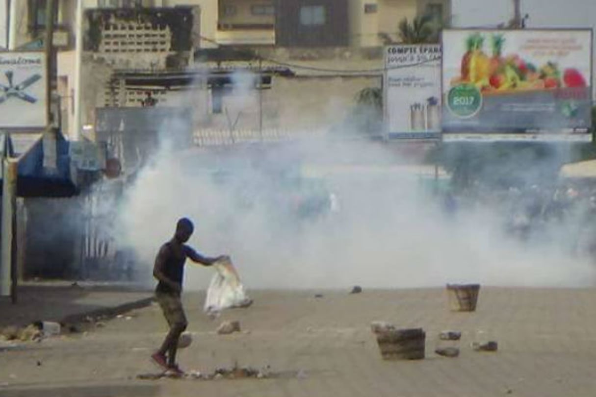 Dans les rues de Lomé, ce mercredi 18 octobre, forces de l’ordre et partisans de l’opposition se sont affrontés toute la journée. © DR