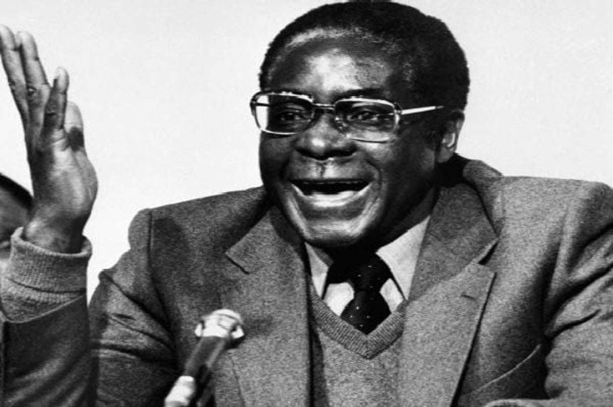 Robert Mugabe lors d’une conférence de presse à Londres, le 19 Décembre 1979 © AP/SIPA