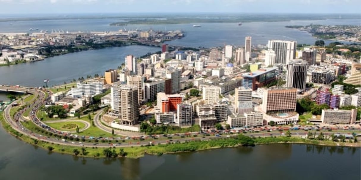 Le quartier du Plateau, à Abidjan. © Jacques Torregano / Divergence pour JA