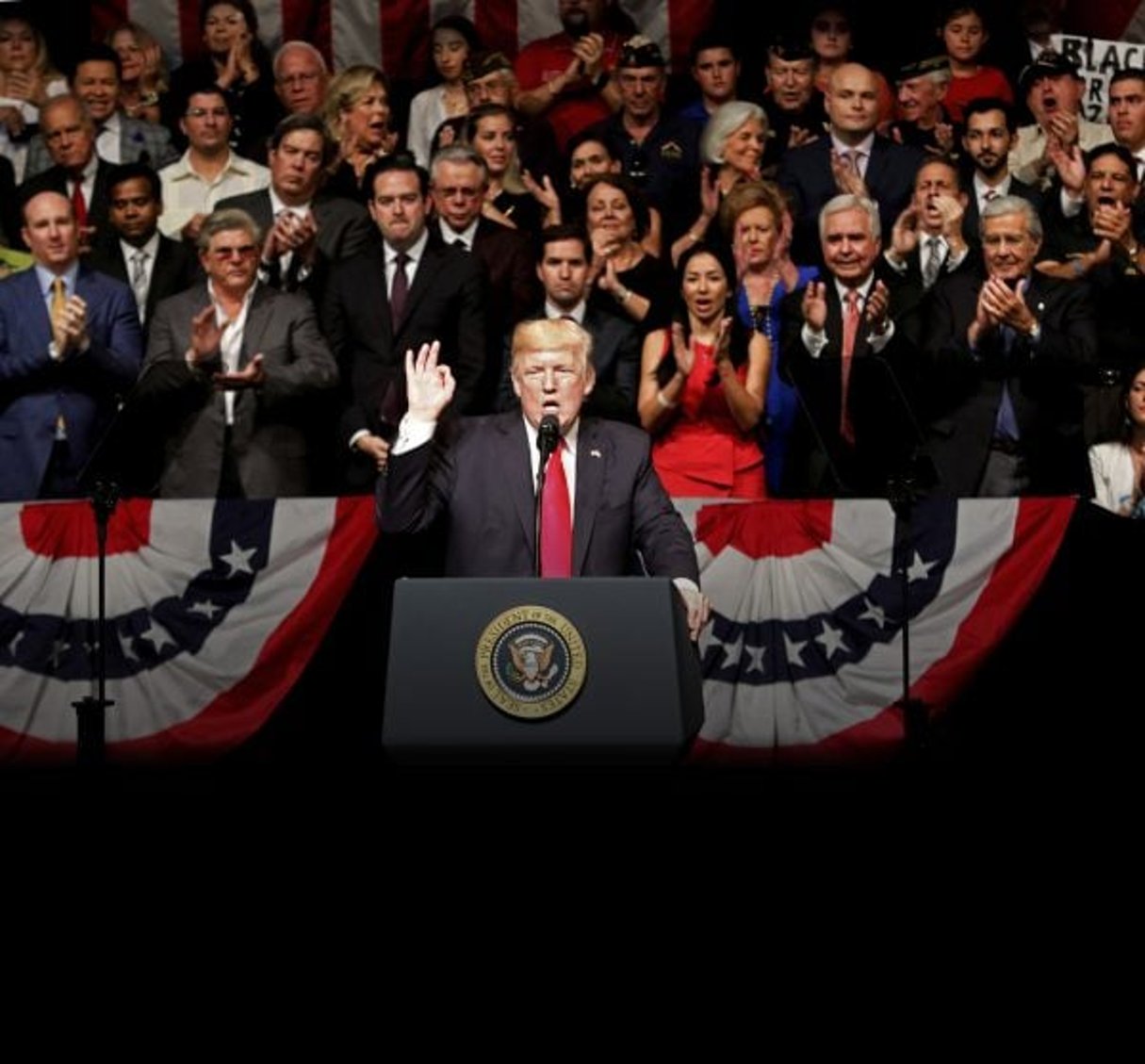 Quelle politique à l’égard de Cuba	? Donald Trumpen meetingà Miami (Floride),le 16 juin 2017. © Joe Skipper/REUTERS