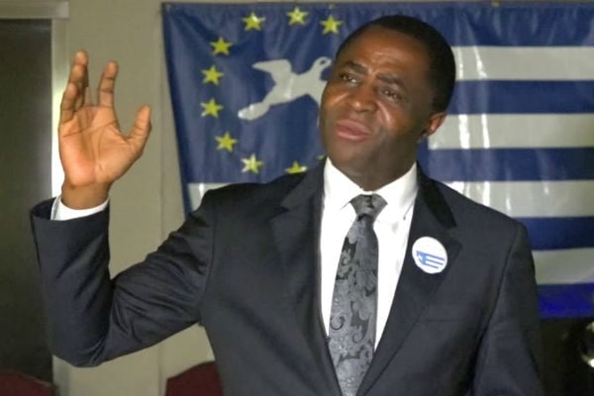 Sisiku Ayuk Tabe, président éphémère de la République d’Ambazonie. © DR / Youtube