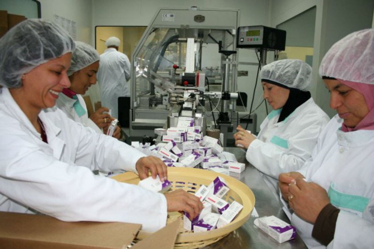 Conditionnement de médicaments aux laboratoires pharmaceutiques Adwya, en Tunisie. © Ons Abid pour JA