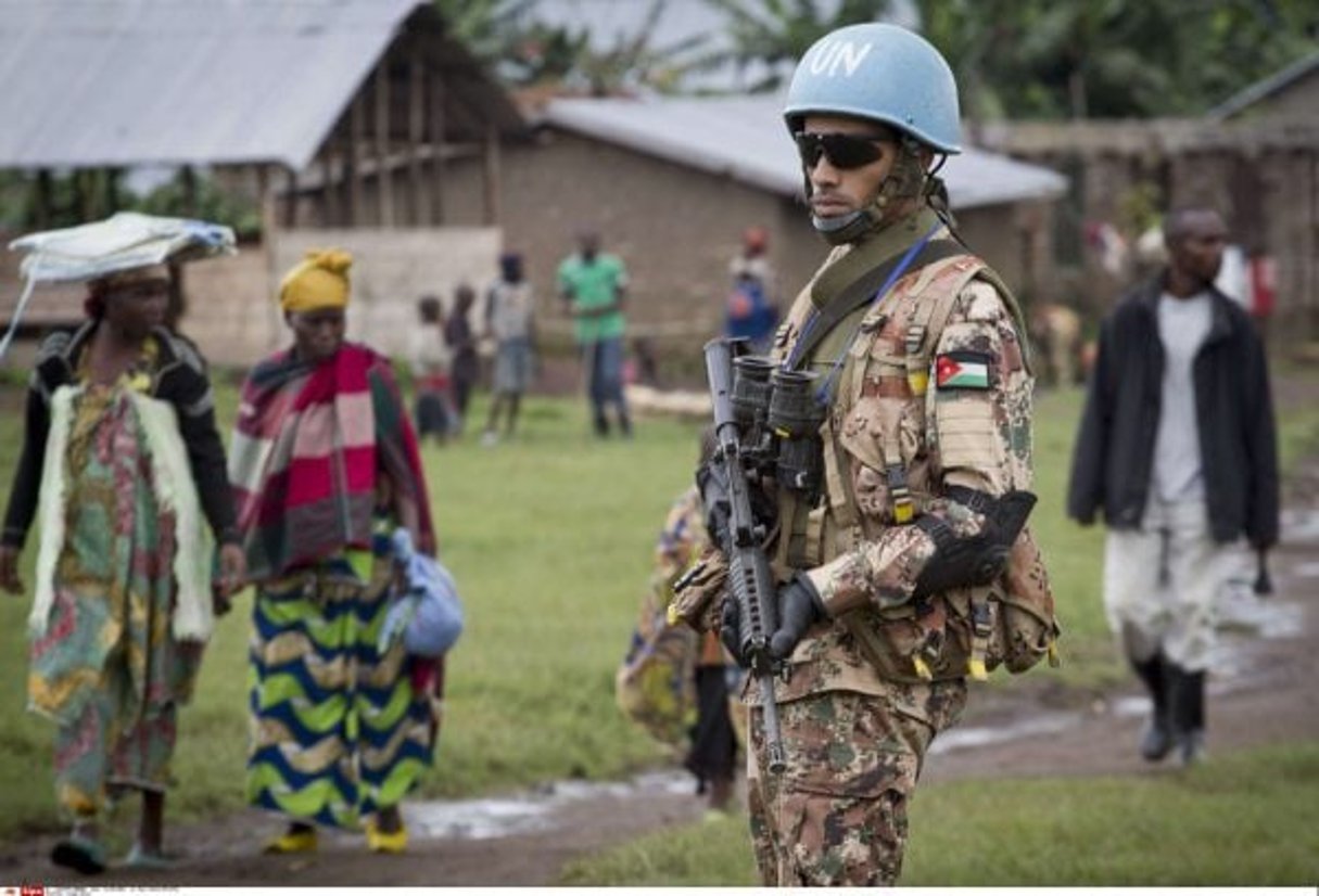 Un casque bleu jordanien dans le  Nord-Kivu en 2012. © Marc Hofer/AP/SIPA