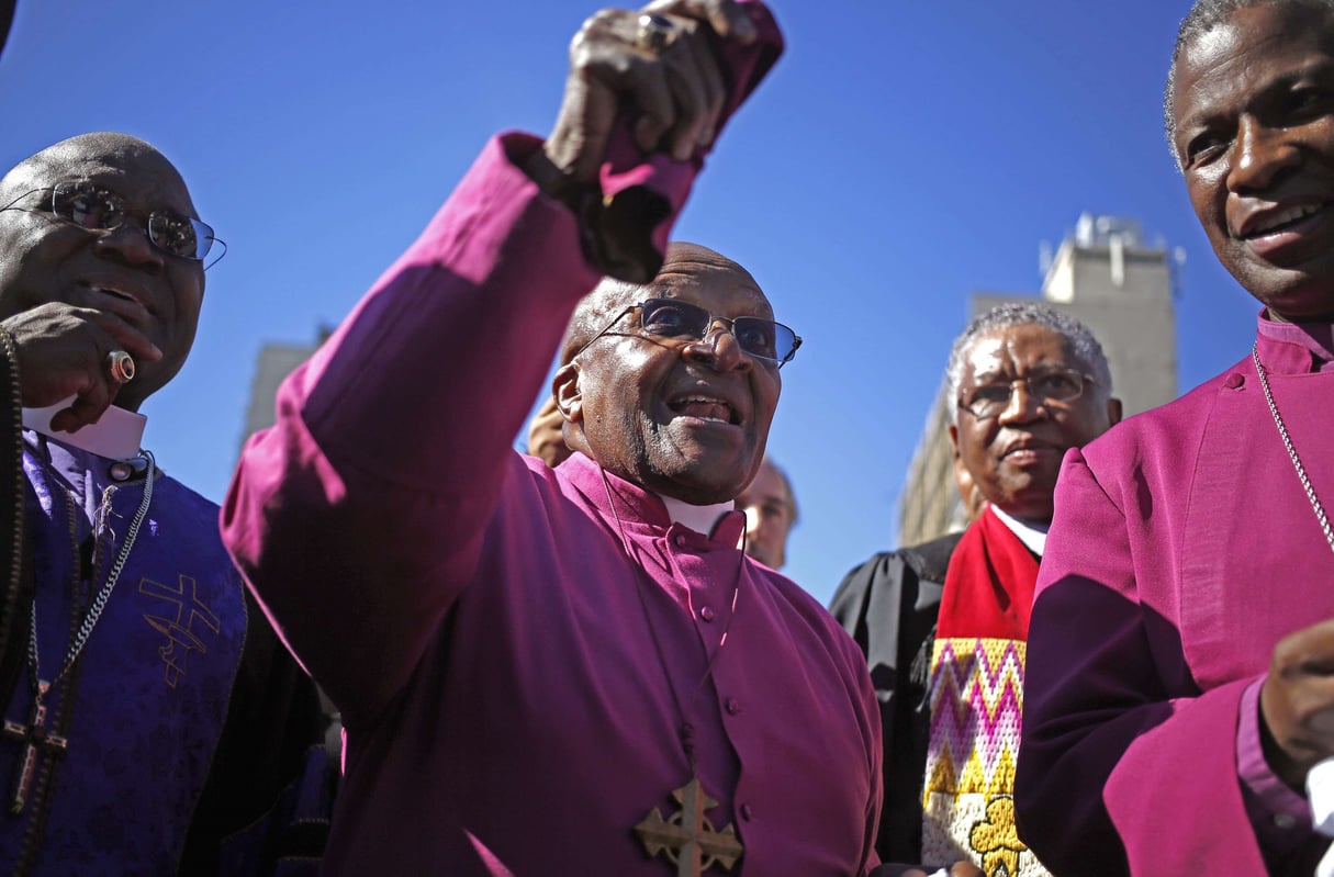 Desmond Tutu, au centre, lors dune manifestation en 2014. &copy; Schalk van Zuydam/AP/SIPA