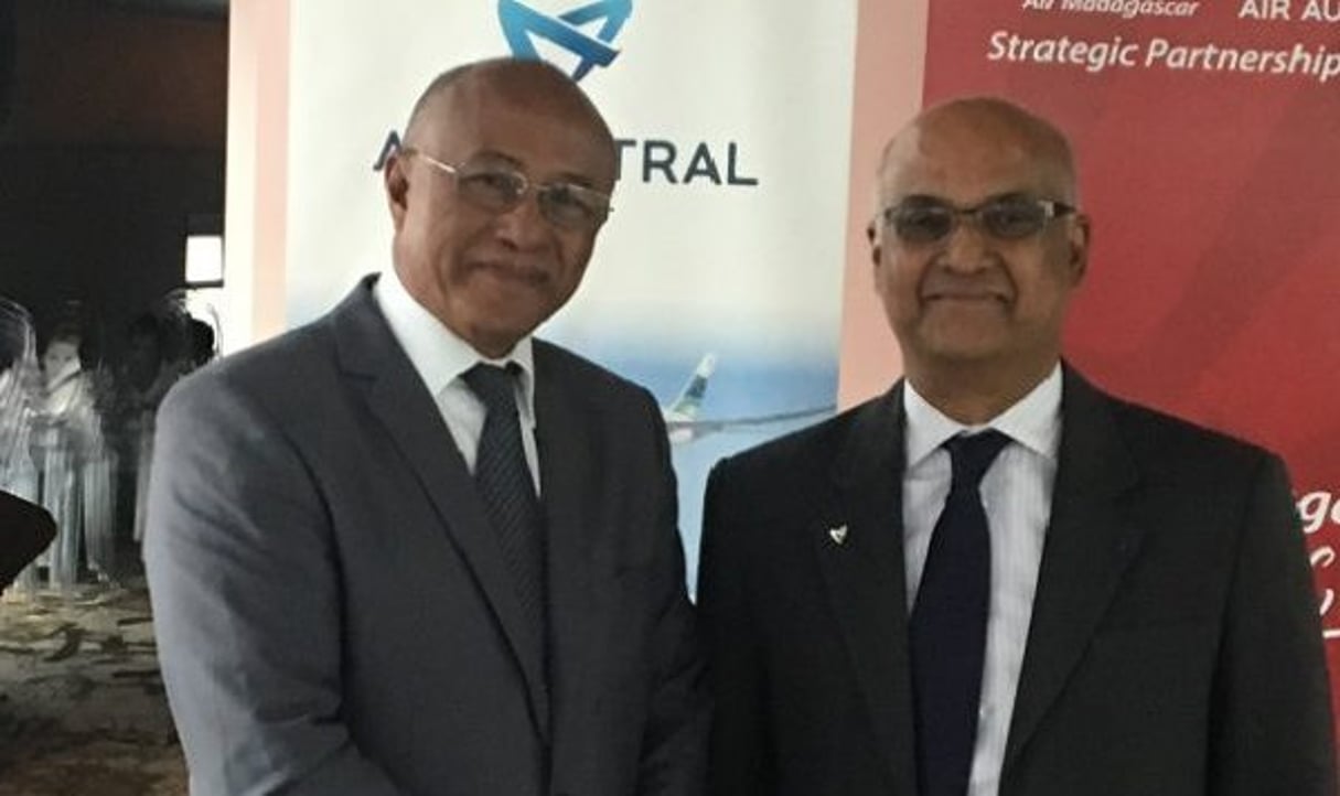 Rolland Besoa Razafimaharo, directeur général d’Air Madagascar , et  Marie-Joseph Malé, directeur général d’Air Austral. © Rémy Darras