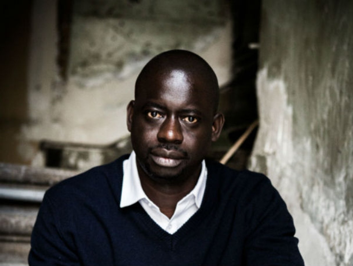 Felwine Sarr, écrivain sénégalais, est également agrégé d’économie et éditeur. À Paris, le 23 février 2016 © Léo-Paul Ridet/Hans Lucas pour Jeune Afrique