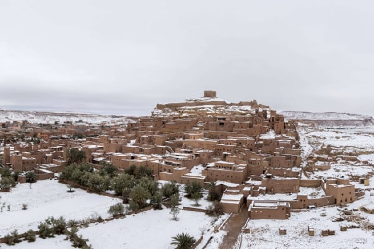 Le village de Ksar Ait Ben Haddou dans le Sud du Maroc a été recouvert de neige le 29 janvier 2018. © Abdellah Azizi/AP/SIPA