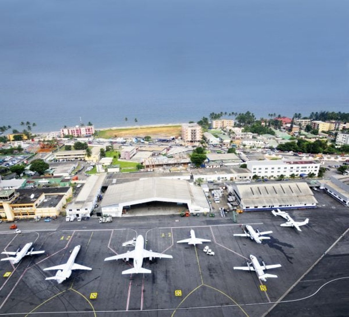 L’aéroport de Libreville (Illustration). © Renaud VANDERMEEREN/les Éditions du jaguar