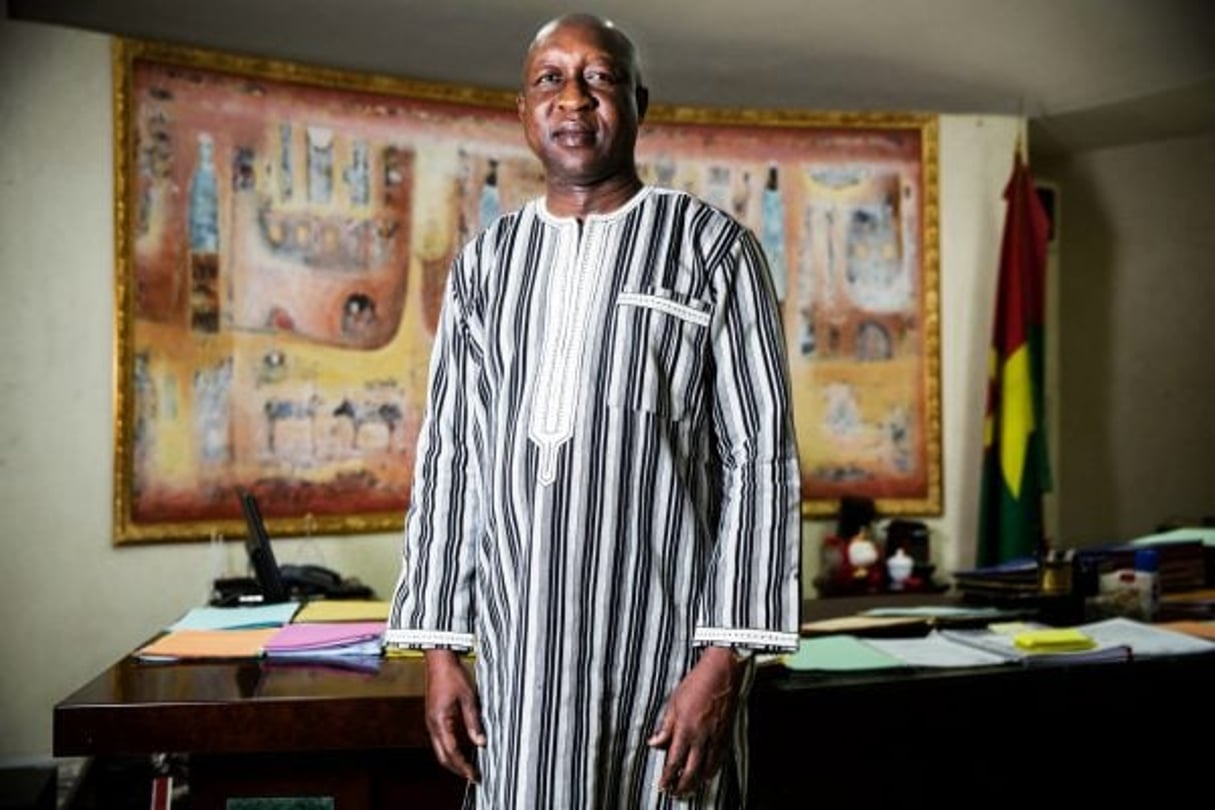 Paul Kaba Thieba, Premier ministre burkinabè, à Ouagadougou. © Sophie Garcia/Hans Lucas pour Jeune Afrique