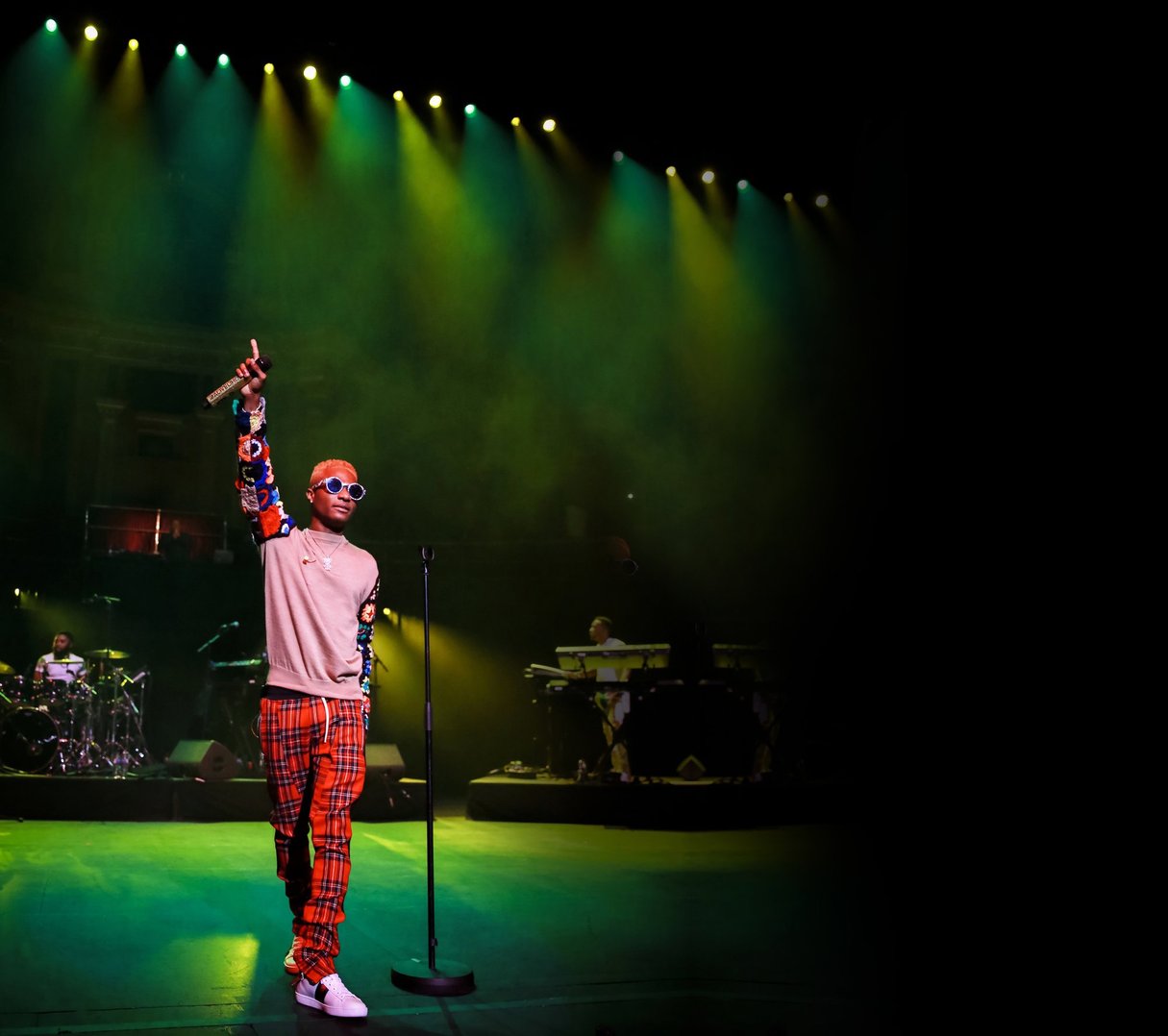 Wizkid se produit sur scène au Royal Albert Hall, à Londres (Royaume-Uni) le 29 septembre 2017 © Christie Goodwin/Redferns/Getty