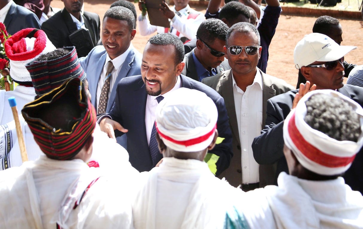 Lors d’une visite à Ambo, un des foyers de la contestation dans l’Oromia, dans l’Ouest, le 11 avril. © Tiksa Negeri/REUTERS
