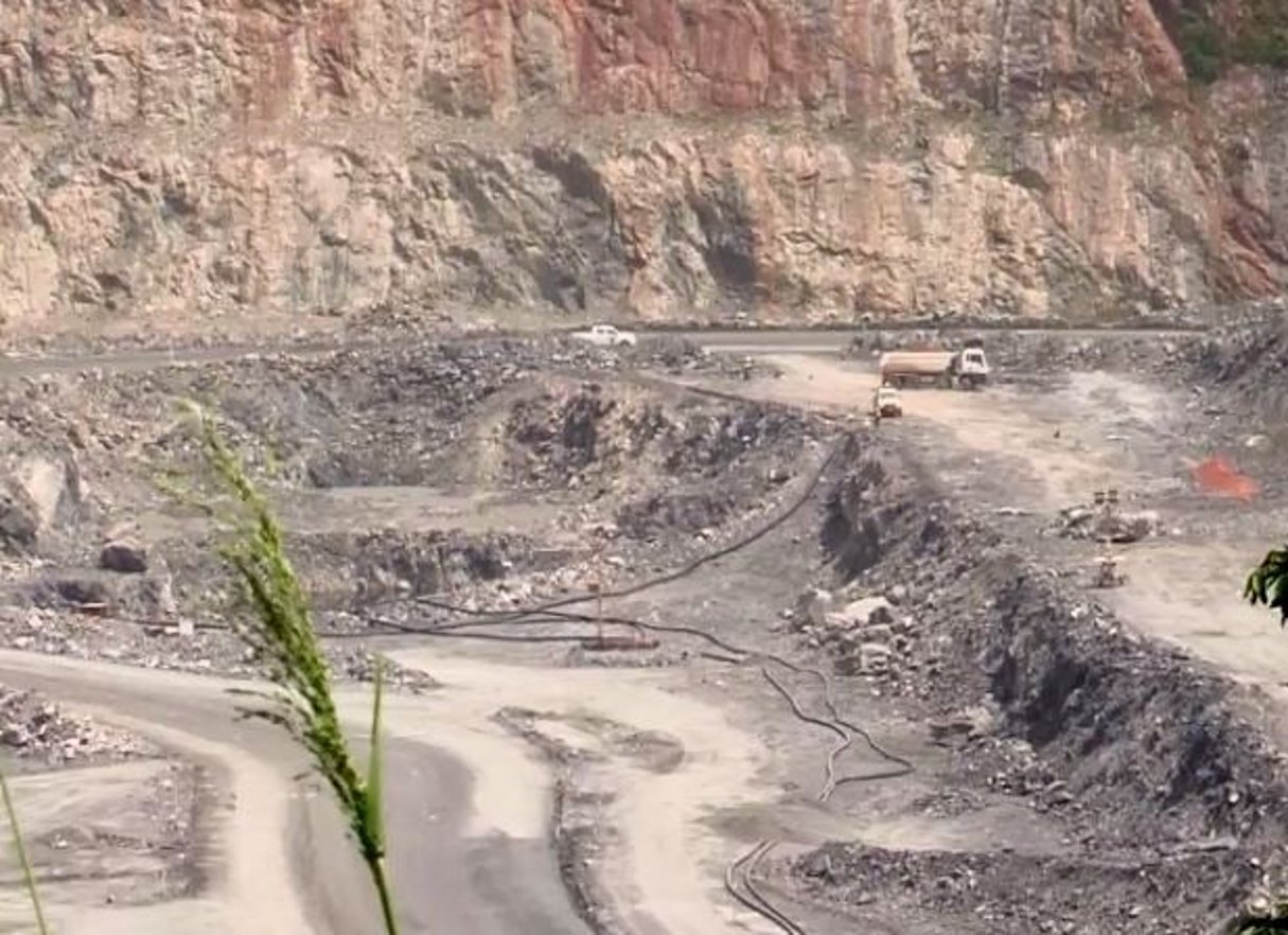La mine d’Akyem de la société Newmont au Ghana. © Capture d’écran J.A.