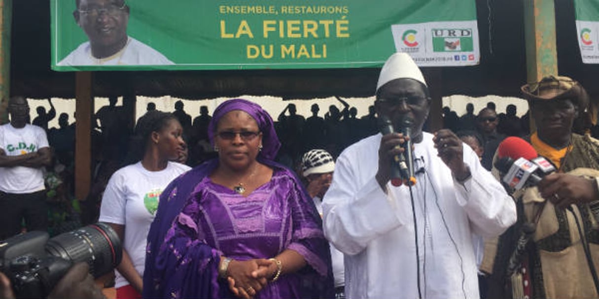 Soumaïla Cissé en campagne à Yanfolila, dans le sud du Mali, le 16 juillet 2018. © Baba Ahmed / JA