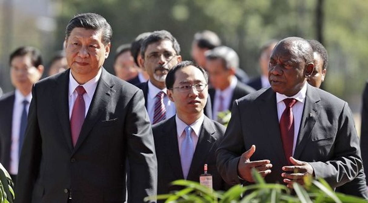 Les présidents chinois et sud-africain, Xi Jinping et Cyril Ramaphosa, après une conférence de presse commune en prélude du Sommet des Brics, à Johannesburg, le 24 juillet 2018 © Themba Hadebe/AP/SIPA